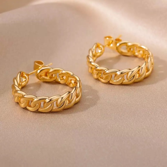 14K gold filled Gold hoop earrings - Picture 4 of 5